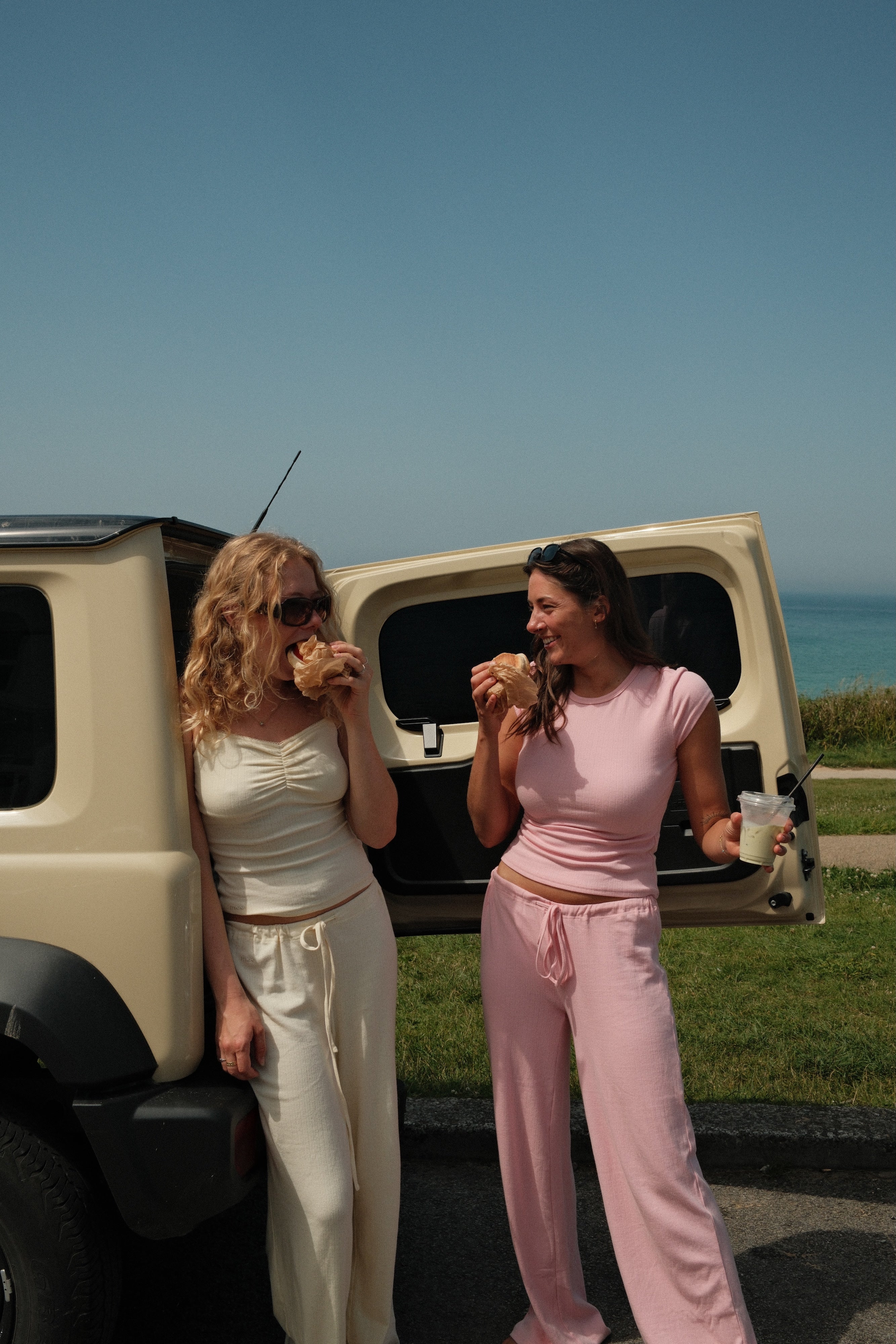 Shoreside Trousers - Bright Pink Pointelle