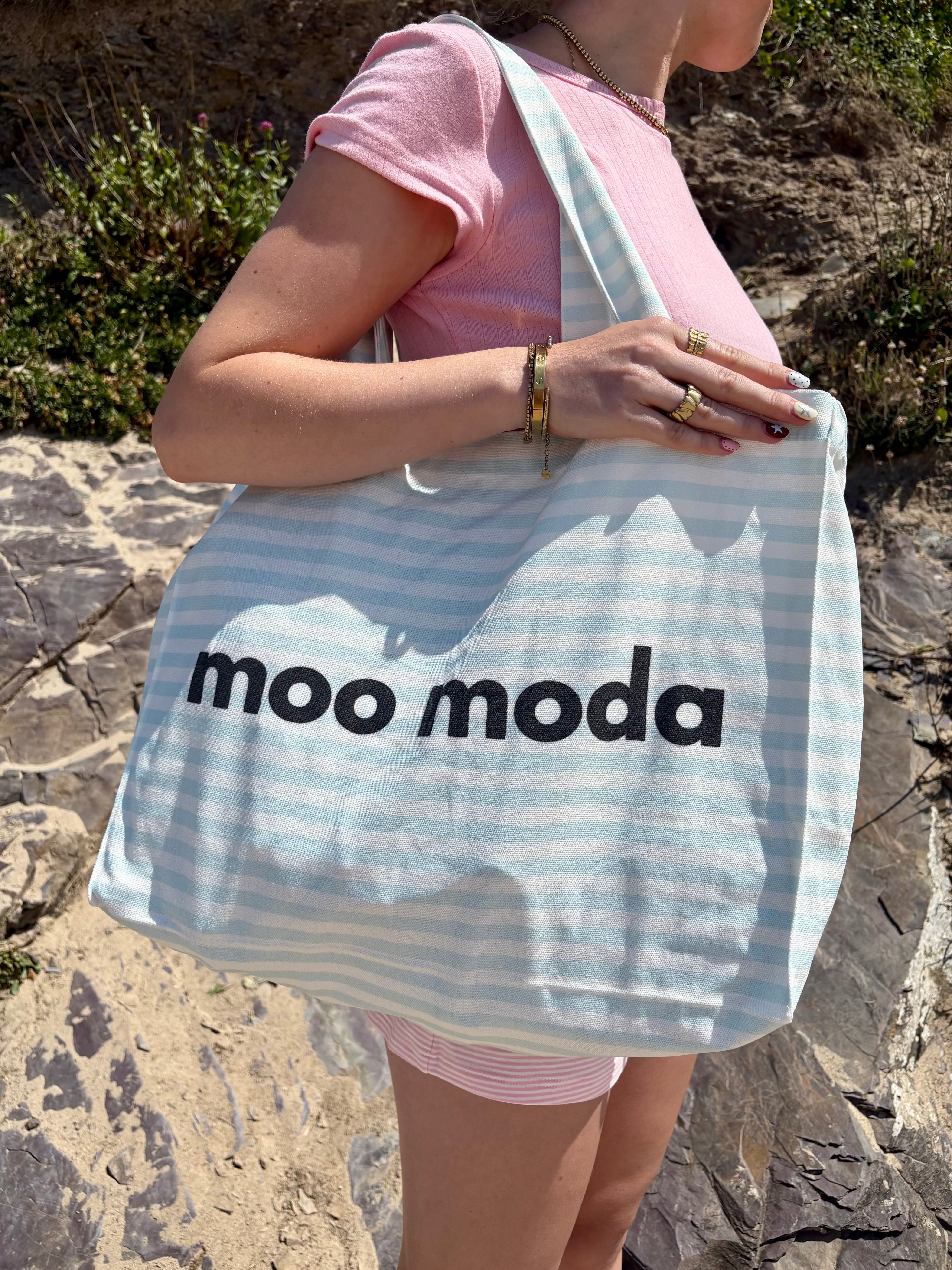 Moo Moda Tote Bag