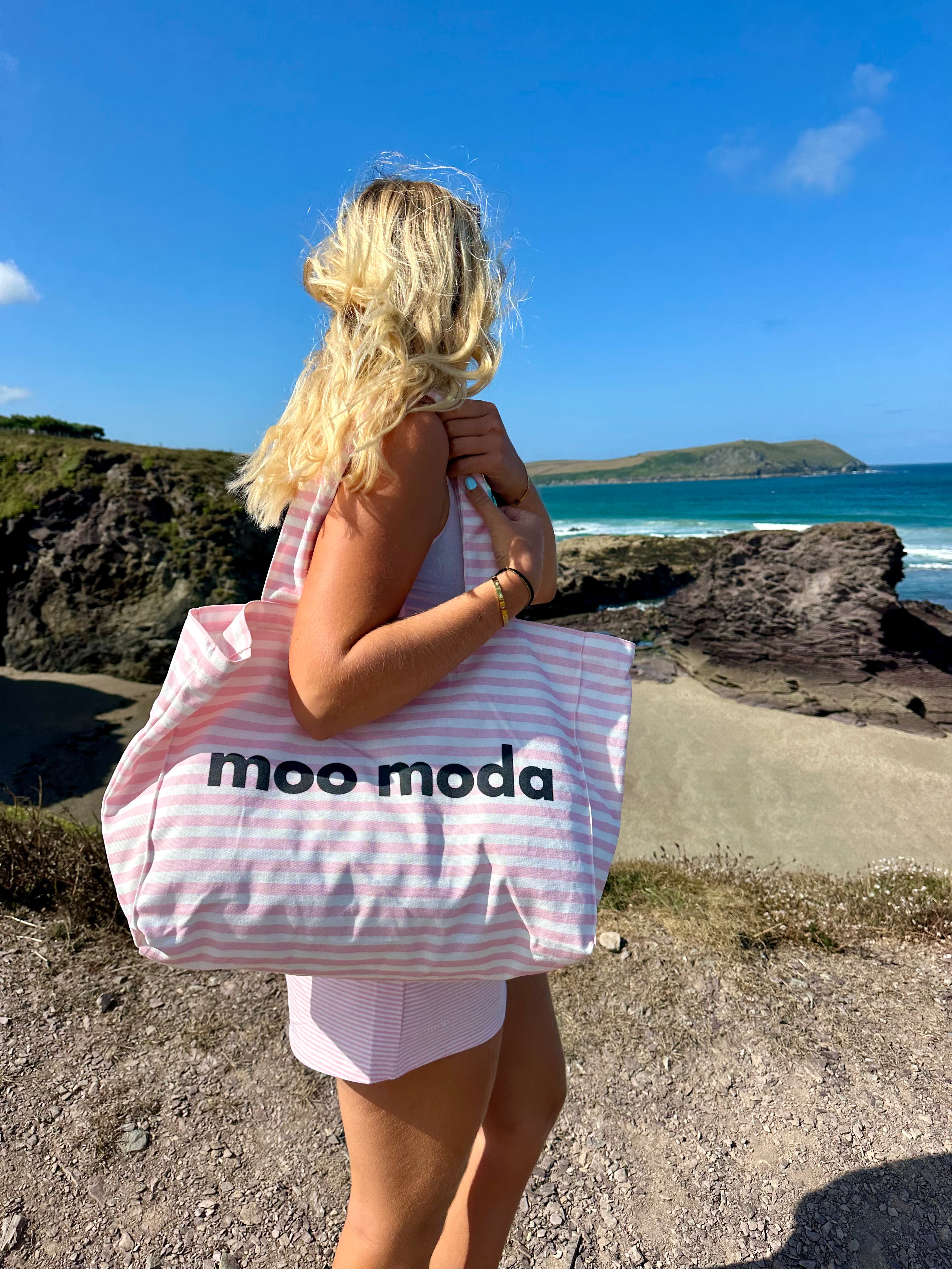 Moo Moda Tote Bag